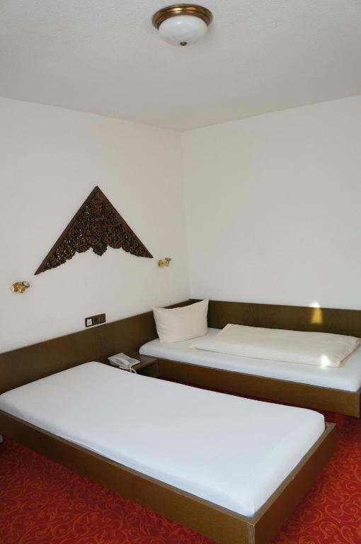 Hotel Pfauen Umkirch Phòng bức ảnh